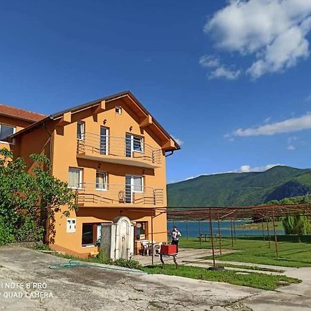 Apartmani Scit Prozor Екстер'єр фото
